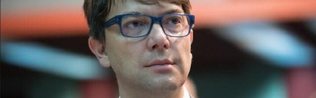 Jovanović: Da li su nelegalnim splavovima isključeni struja i voda?