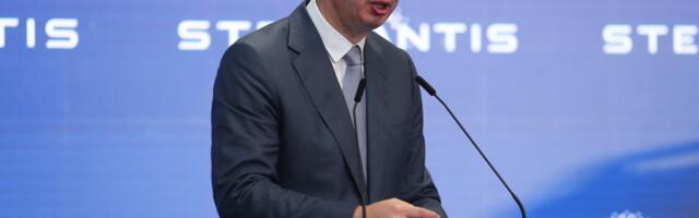 Vučić: Moguće povećanje penzija pre decembra, 1.000 radnih mesta u fabrici u Kragujevcu