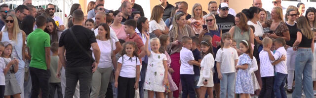 Radost, smeh, strah i trema – kako deca doživljavaju polazak u prvi razred