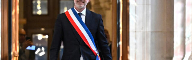 Нови градоначелник Париза преузео дужност