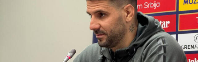 MITROVIĆ SE OGLASIO PRED MEČ U BAČKOJ TOPOLI: Poslao poruku "hejterima"  i poručio da nije bogomdan