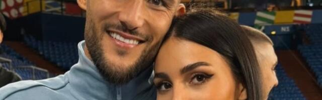 Stigla prinova u domu Anastasije i Gudelja: Cecin zet povukao majicu, žena ga uslikala dok u rukama drži...