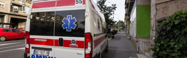 Horor: Sudar mešalice i automobila, povređeno dete (2)