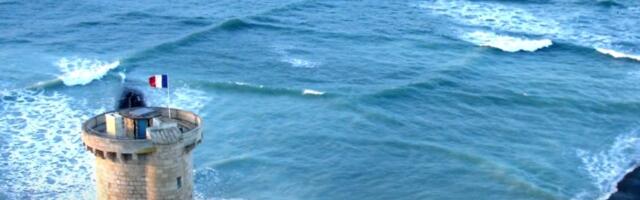 Šta su ekstremno opasni kvadratni talasi i zbog čega se oni pojavljuju