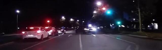 Ušao u kontra smer na NBG: Gde li je pošao? (VIDEO)