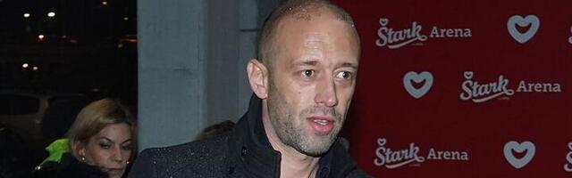 A odlazak u crkvu: Kena postao naprednjak (FOTO)