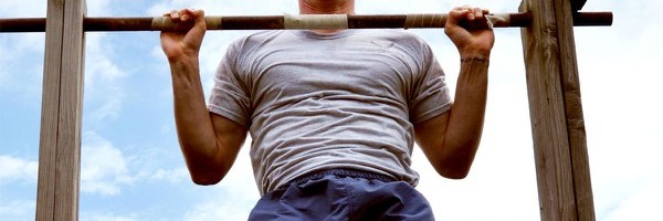 Izdržaj u zgibu – brutalna vežba za ruke