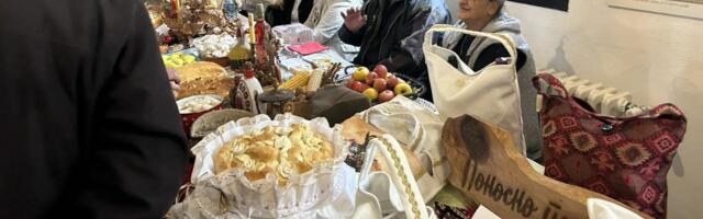 Česnica ili umetnost: Ovako izgledaju božićni kolači u Šumadiji