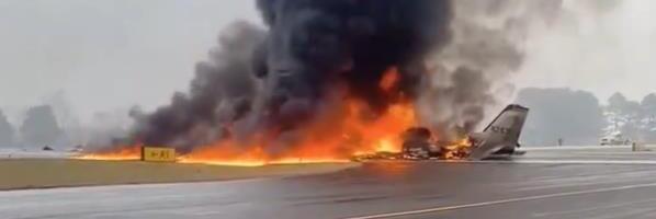 NOVI STRAŠAN SNIMAK PADA AVIONA KOD AERODROMA: Vatra progutala letelicu, crni dim se nadvio - horor nakon tragedije! Strahuje se da NEMA PREŽIVELIH (VIDEO)