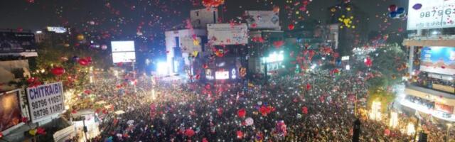 POGINUO SPASAVAJUĆI LJUDE: Strašna nesreća na vašaru, snimak je uznemirujući (VIDEO)