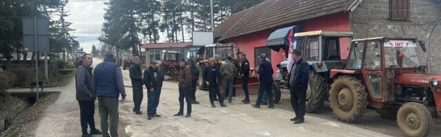 Sedmi dan blokade u selu Bare