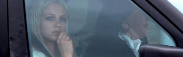 "Plakala je i histerisala, bila je veoma emotivna", Britnis Spirs u autu pronašli nepoznatu supstancu