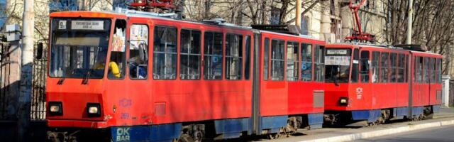 Jeziva nesreća u Bulevaru kralja Aleksandra: Mladića udario tramvaj, Hitna ga prevezla u Urgentni