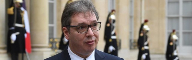 Vučić nam poručuje da ne spavamo i da se spremamo za radni vikend. Red je da mi njemu jednom kažemo - ne može
