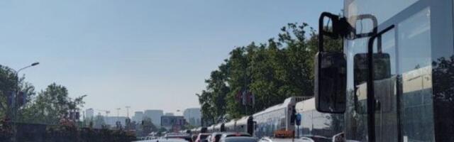 OVDE BEOGRAD STOJI! Vozila načičkana jedno do drugog u KOLONAMA KOJIMA SE NE VIDI KRAJ