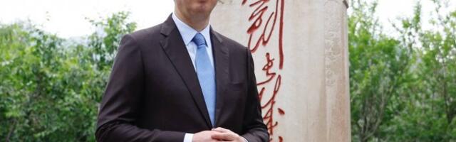 VUČIĆ OBIŠAO MUZEJ U ŠANGAJU! Predsednik poslao jaku poruku: Narod koji zna odakle je krenuo mnogo sigurnije zna i kuda ide! (FOTO)