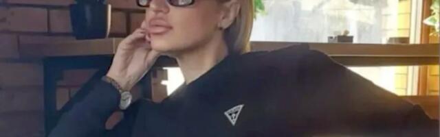Naša pevačica (49) DRASTIČNO SMRŠALA! Svi mislili da je na dijeti, a ona OVO PRAKTIKUJE  SREDOM I PETKOM, NA VODI!