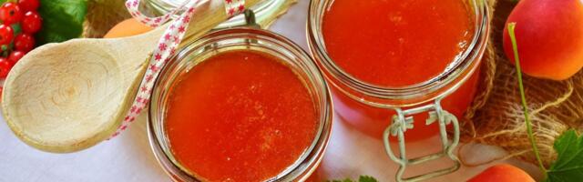 Ovaj recept zovu "bakin ćilibarski džem od kajsija" zbog specifične boje koju svi znamo: Evo kako se pravi