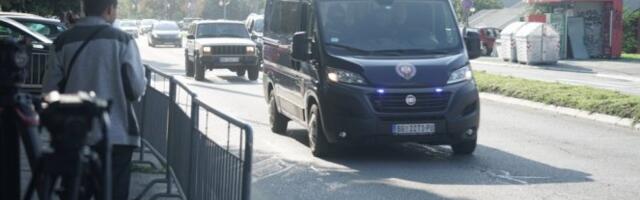 DOLAZAK OPTUŽENIH U SPECIJALNI SUD! Nastavak suđenja ozloglašenom klanu KAO NA FILMU (VIDEO)