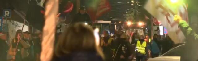 Protesti u Šidu i Nišu: Grupa studenata pešačila od Sremske Mitrovice do Šida