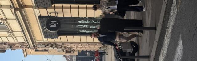 PAPARACO Milica Pavlović u nesvakidašnjem izdanju u centru grada, svi gledaju u nju