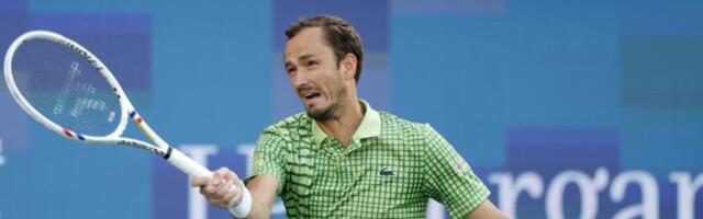 Danil Medvedev posle 22 titule konačno osvojio jednu u istom gradu (Foto)