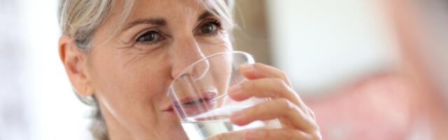 Vodu sa ovim začinom mnogi piju na prazan stomak: Može da ubrza metabolizam i smanji glad