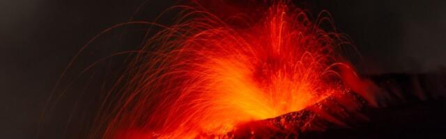 Etna izbacila lavu: Spektakularna, ali ne i opasna erupcija