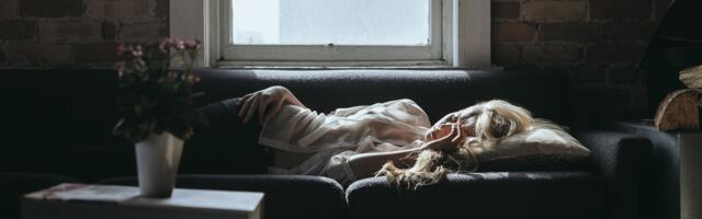Kako spavanje na kauču šteti vašem zdravlju?