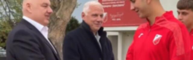 Sa Zbiljićem došla jedna od najvećih legendi Zvezde: Iznenađenje na treningu Voše pred Partizan!