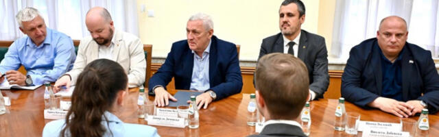 Балинт са представницима македонске агенције за науку о унапређењу сарадње