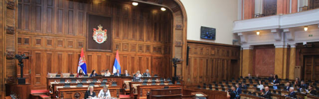 Посланици наставили начелну расправу по свих 18 тачака дневног реда