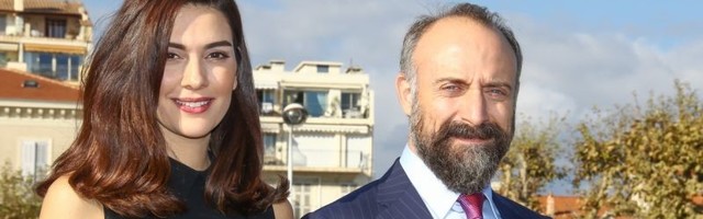 Poznata Šeherezada ponovo u drugom stanju: Turska glumica Berguzar Korel čeka treću bebu