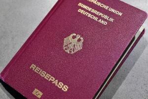 До држављанства Немачке странци би ускоро могли знатно брже, неки и за три године