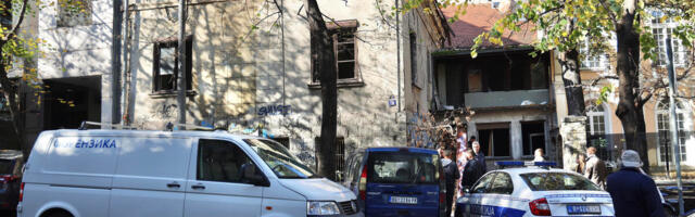 "POBIĆU VAS SVE": Pretio bivšoj ženi, policija mu upala u stan na Vračaru i pronašla veliku količinu oružja!