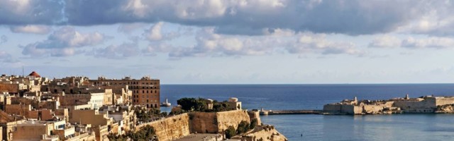 Malta otvara granice i sve što treba da uradite je da spakujete kupaći jer svaki gost dobija džeparac