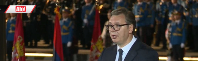 (UŽIVO) DAN SRPSKOG JEDINSTVA, SLOBODE I NACIONALNE ZASTAVE Predsednik Vučić se obraća naciji: Sloboda Srbije nema cenu! (VIDEO)