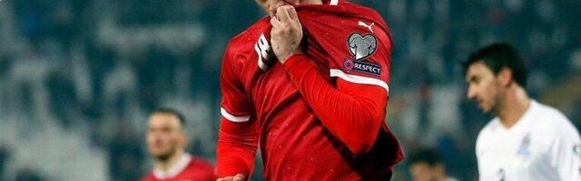 PRETRNUO OD STRAHA! Vlahović oči u oči sa idolom-izustio je samo dve reči