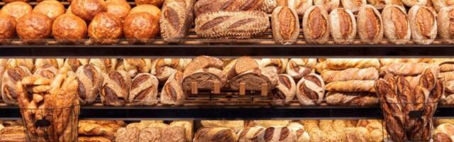 Punjeni hleb sa sirom i belim lukom! Idealan početak dana (VIDEO)