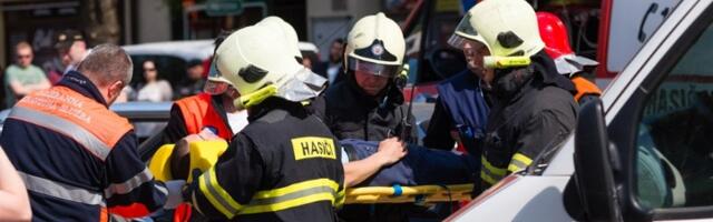 DIM KULJA na Karaburmi: Zapalila se prodavnica, vatra progutala krov