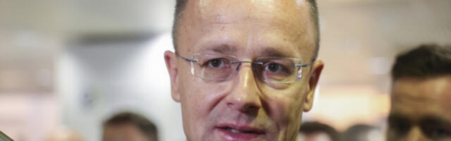 Сијарто: Мађарска не прихвата одлуку ЕУ о укидању увоза руских енергената