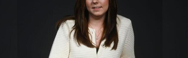 SKANDALOZNA PRESUDA UREDNICI "NOVOSTI" ANDRIJANI NEŠIĆ Sudija po prijavi Zdenka Tomanovića odlučila: "Cilj je 'odsecanje jezika' onima koji drugačije misle"