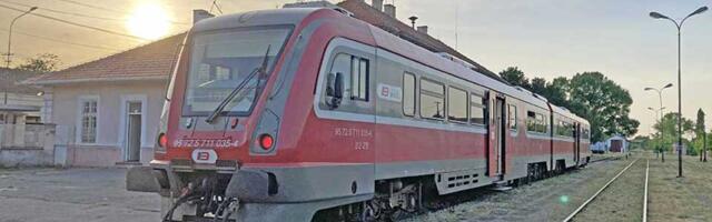 Voz iskočio iz šina, posledice vidljive i danas: Izmenjen saobraćaj na pruzi Zrenjanin – Subotica