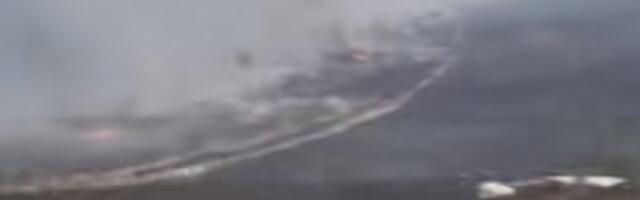Požar na autoputu Niš-Leskovac, zbog gustog dima otežan saobraćaj (video)