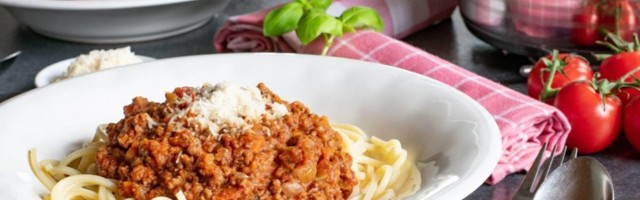Italijanski kuvar otkrio da pravimo bolonjeze pogrešno: treba da izbegnemo ove dve greške kada ih spremamo