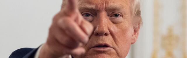 Tramp poništio sve uredbe i dokumenta koja je potpisao Bajden: Nejasno da li to uopšte sme da radi