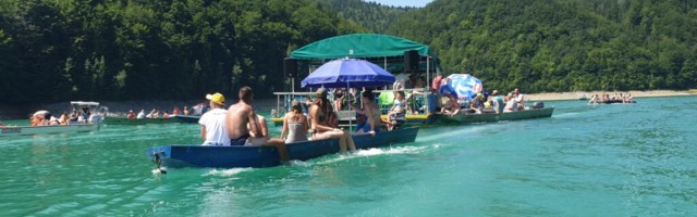 Smeće skratilo rutu Limske regate
