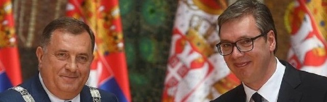 Patri(J)ote sa ordenjima ne smeju na KiM, pa srbuju po Beogadu