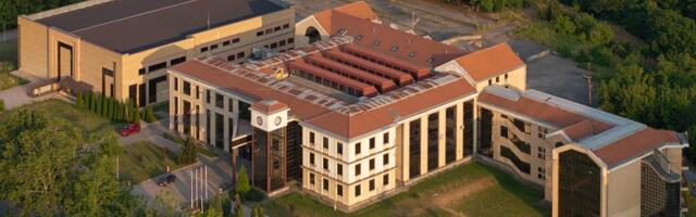 Humanitarni koncert hora  International Belgrade Singers  u Drugoj gimnaziji