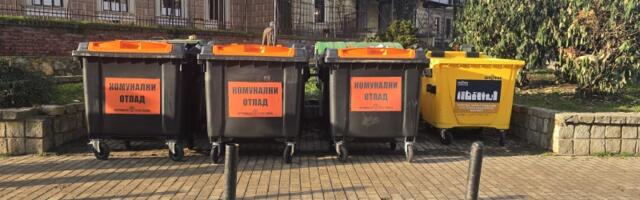 U toku zamena kontejnera za komunalni otpad na sedam lokacija u gradu (FOTO)